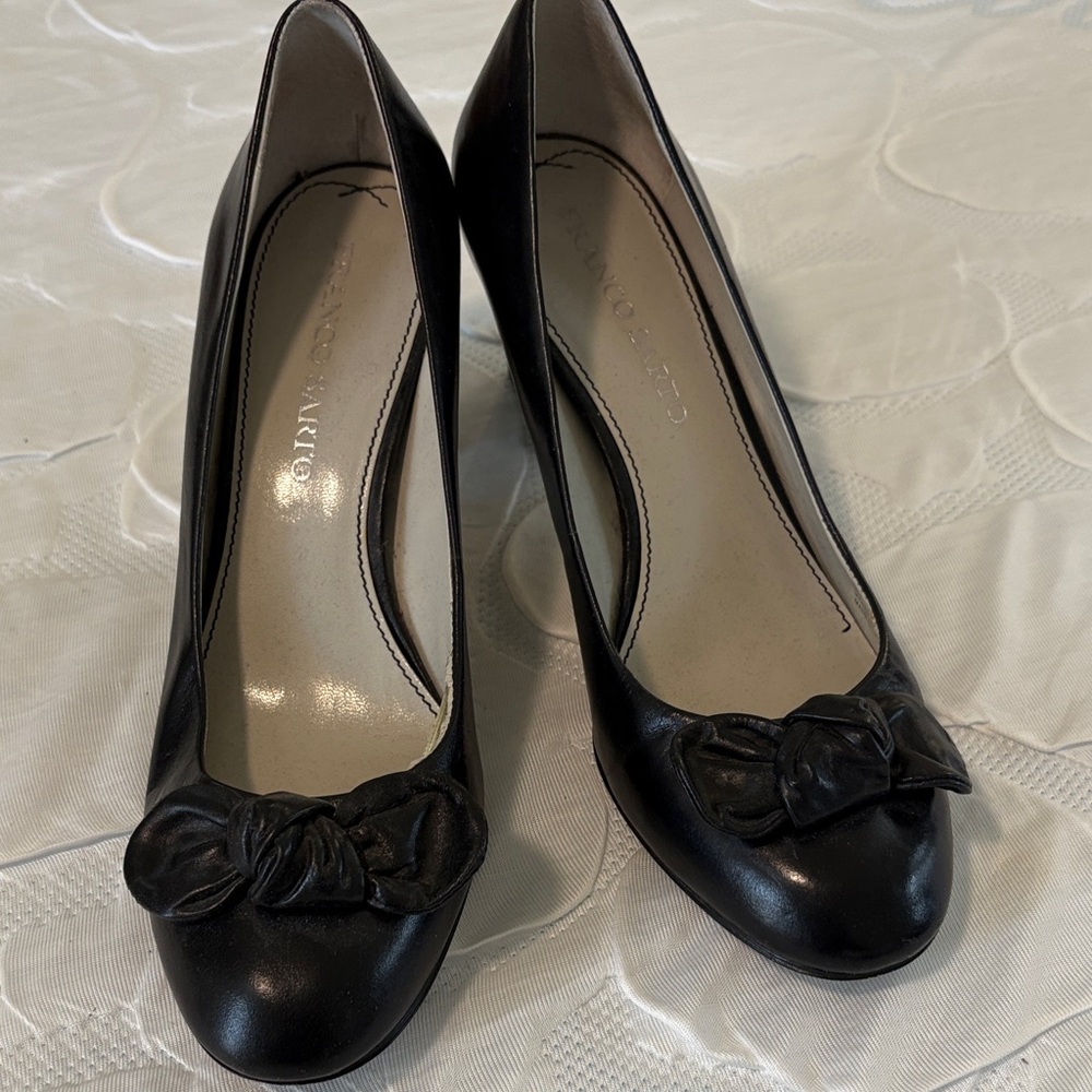 Franco Sarto Black Heels with Bow Detail